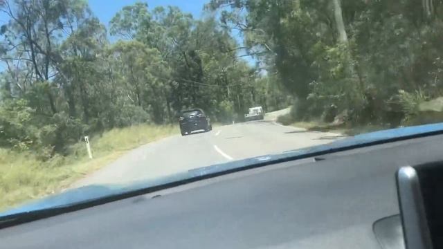 Pretend Pursuit Through Mt Gravatt East Of Suspicious Black Nissan XTrail смотреть онлайн