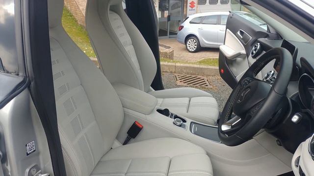 2017 Mercedes-Benz CLA 180 Sport смотреть онлайн