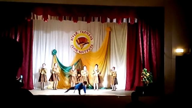 Выступление в клубе "Звезде" 6" А"класс школа 67 смотреть онлайн