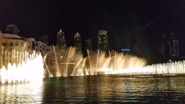 ОАЭ Dubai Fountains.ОАЭ, Enrique Iglesias Heroe Объединённые Арабские Эмираты,Фонтаны ОАЭ смотреть онлайн