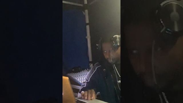 SUPER SASS LIVE ON SOUND SYSTEM MIX BY MELLO TONE ... смотреть онлайн