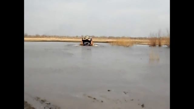 Вездеход ТТМ-3902 ГР "Тайга" - Плаваем с новым мотором. смотреть онлайн