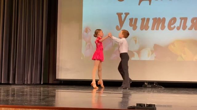 Латино-американский микс (Ча Ча Ча, самба, джайв). Филипп Илья и Чернухина Алина. смотреть онлайн