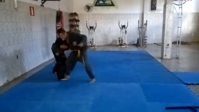 FUDOKAY DEFESA PESSOAL COM MESTRE WESLLEI E INSTRUTOR THIAGO (LALAU смотреть онлайн
