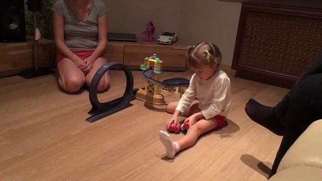 Соня играет, но не в куклы смотреть онлайн