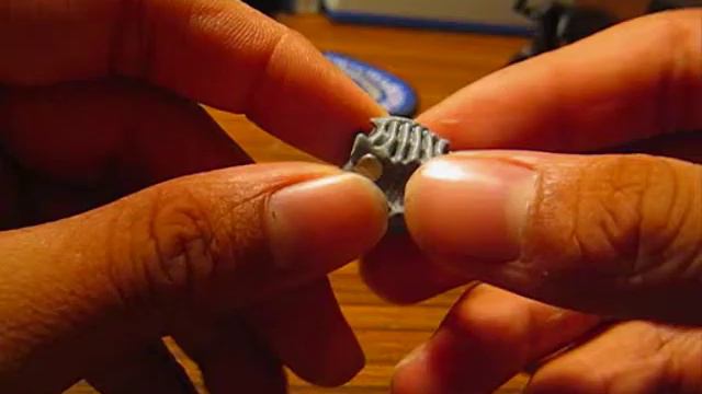 Adding Magnets To A Tyranid Warrior. Warhammer 40k