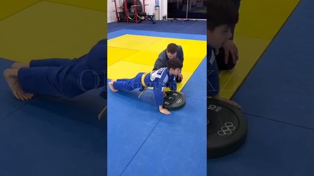 Сдача нормативов по дзюдо, на оранжевый пояс. ORTUS.KZ смотреть онлайн