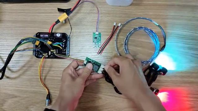 12 V LED module tail lights and strip lights for DIY electric skateboard compatible with PUAIDA ESC смотреть онлайн