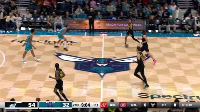 Brandon Miller Throws Down RIDICULOUS Poster! смотреть онлайн