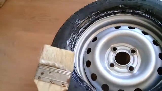 Как забортировать колесо? / How to put a tire on a wheel смотреть онлайн