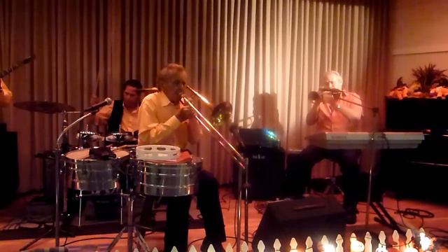 Marty & Tony Martinez of the 'Latin Touch' jamming. смотреть онлайн