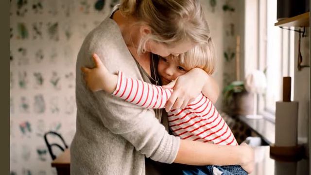 В четырех стенах: 5 способов успокоиться, если вы мама грудничка смотреть онлайн