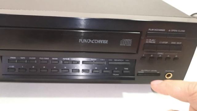 YAMAHA CDC-845 Natural Sound 5 Disc CD Player смотреть онлайн