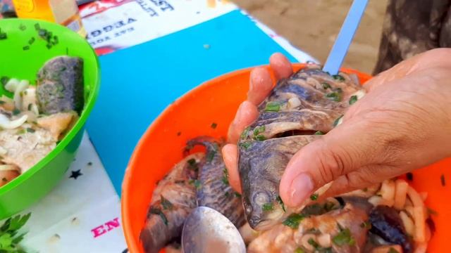 Якутская рыба на углях! Чир и Карась (экспериментальное видео) смотреть онлайн
