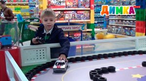 Поход по магазинам в поисках игрушек - Димка Live