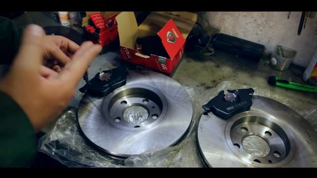 КЛИНИТ ЗАДНИЕ ТОРМОЗА!!!!В чём причина? смотреть онлайн