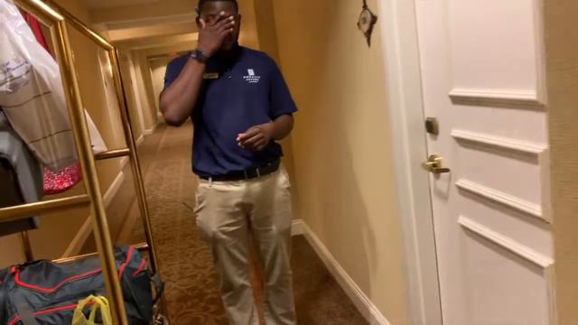 our room at the embassy suites hotel in savannah смотреть онлайн