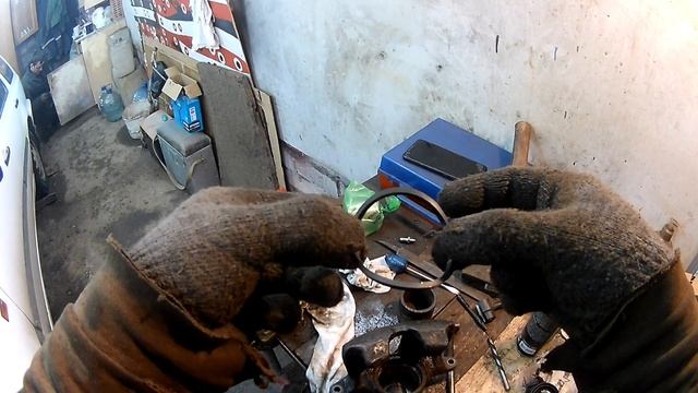 Ремонт ТОРМОЗНОГО суппорта. Обломан Штуцер ПРОКАЧКИ. Замена ремкомплект! ДЛЯ БОЛЬШИНСТВА смотреть онлайн