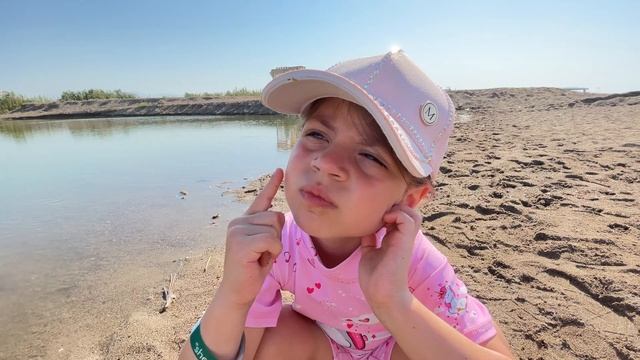 Настя поймала золотую рыбку. Золотая рыбка исполняет желания смотреть онлайн