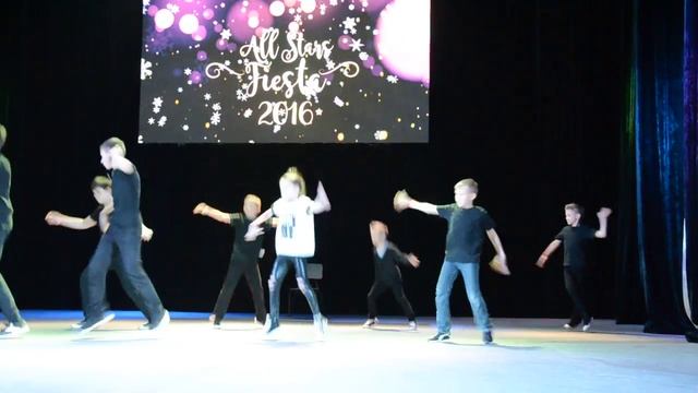 All stars. Fiesta 2016. Iron boys (Герман и Дамир). Хореограф Влад Снесарев (SMILE) смотреть онлайн