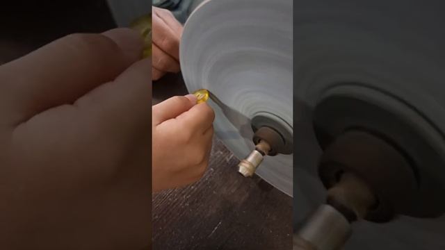 древний способ обработки янтаря смотреть онлайн