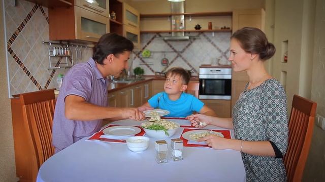 Пельмени Малышки от компании Добрыня смотреть онлайн