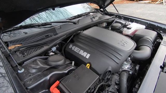 2019 Dodge Challenger R/T HEMI V8 | Full Review & Test Drive смотреть онлайн