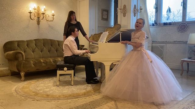 Массне, гавот Манон из оперы "Манон". Исп. Ирина Петрова, фортепиано Анатолий Богданов. смотреть онлайн