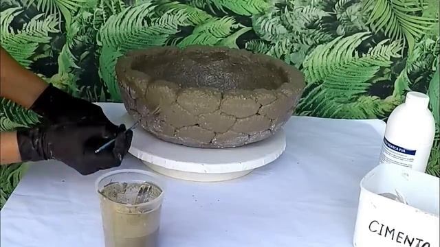 DIY - VASO DE CIMENTO E ISOPOR IMITANDO PEDRAS: Técnica Para Desenformar Na Hora