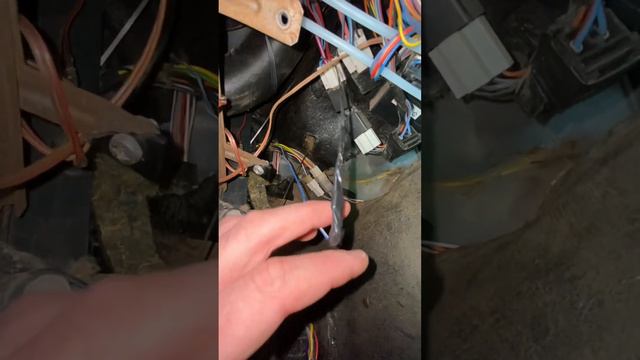 Как протянуть провод ВАЗ через штатную гофру