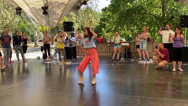 Bachata Dominicana. Valeriya Lebedeva. Bachata festival 2021 in Crimea смотреть онлайн