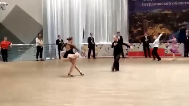 Юниоры-1 La до С, Пасодобль Кузнецов Богдан и Закусина Софья, VictoryDance Нижний Тагил смотреть онлайн