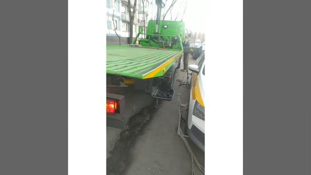 Эвакуатор Мерседес и Валдай. Работа в паре. смотреть онлайн