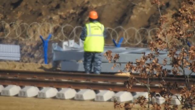 (2).Ход работ на путепроводе однопутки и ж-д подходах двухпутки.Керчь. смотреть онлайн