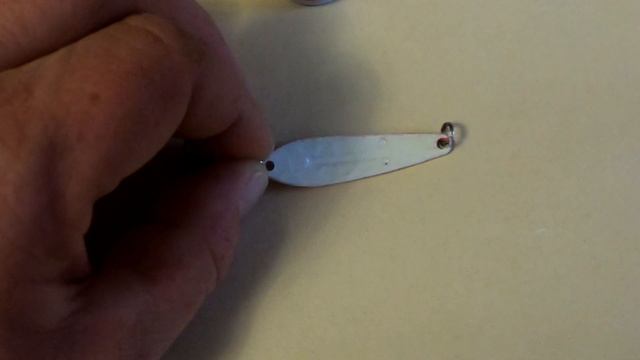 КАК СДЕЛАТЬ ЛЮБУЮ БЛЕСНУ СВЕТОНАКОПИТЕЛЬНОЙ.#рыбалка#рыбалка2022