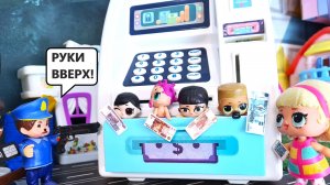 ОГРАБИЛИ БАНК😱😲 ЧТОБЫ СПАСТИ ДЕТСКИЙ САДИК ЛОЛ! Куклы ЛОЛ сюрприз мультики Даринелка
Смешные куклы