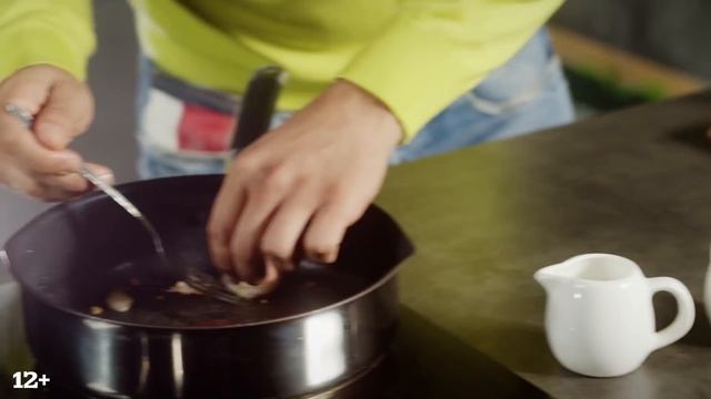 #ФилGood / Тыквенный крем-суп с кокосовым молоком, жареными креветками и шпинатом / #11