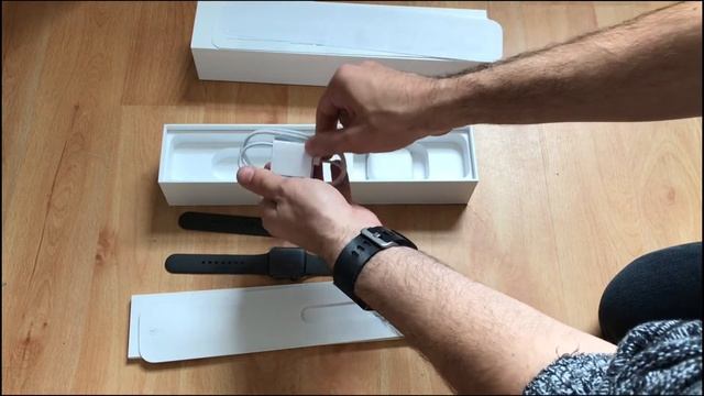 Apple Watch Series 3 GPS Unboxing - 38mm Black