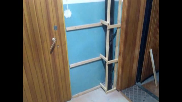 Обшивка панелями МДФ тамбура на этаже. Дешево и красиво. Бюджетное решение смотреть онлайн