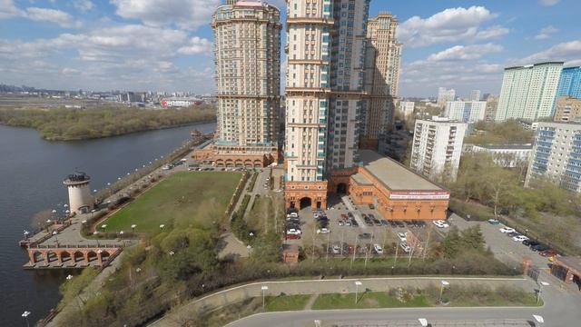 Москва Строгино ЖК "Алые Паруса" со стороны Живописной ул. 4K (DJI Phantom 2) смотреть онлайн