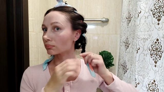 Как сделать модную причёску с платком и завить волосы? Как сделать красивые локоны? Лайфхак! смотреть онлайн