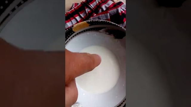Фокус с водой и крахмалом. смотреть онлайн