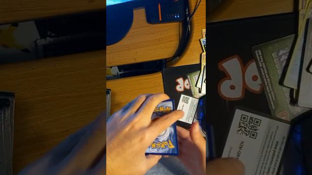 Best Celebrations Elite Trainer Box?! смотреть онлайн