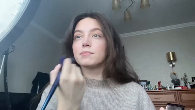 СОБИРАЙСЯ СО МНОЙ. ПОВСЕДНЕВНЫЙ МАКИЯЖ ПОДХОДИТ ВСЕМ 2021 смотреть онлайн