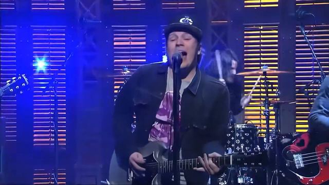 Fall Out Boy - This Ain't A Scene It's An Arms Race (Live At Late Show With David Letterman 2007) H смотреть онлайн