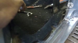 Нива Шевроле заменил двери.