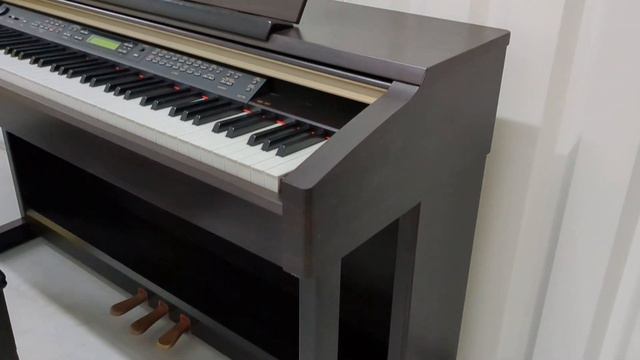 Yamaha Clavinova CLP-150 digital piano and stool in rosewood stock number 22449 смотреть онлайн