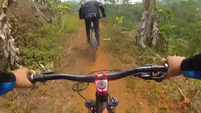 Menelusuri Trek Pangajar 2023? | Bike Vlog Indonesia смотреть онлайн