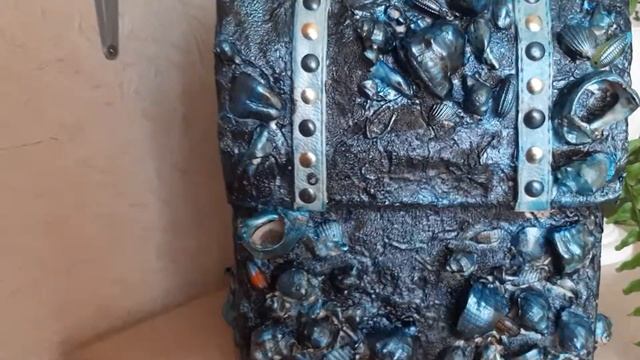 Сундучок из картонной коробки смотреть онлайн