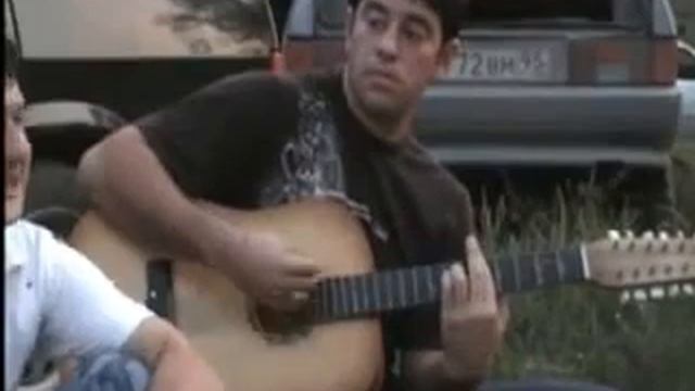 Красиво поёт смотреть онлайн